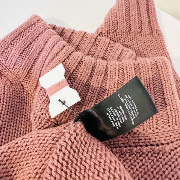 Aritzia Wilfred free Cropped 100% Merino wool sweater size XXS - Picture 7 of 7